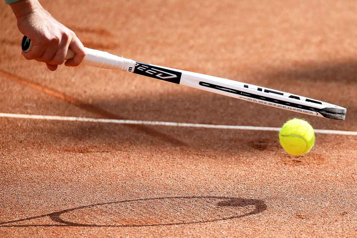 Partes de una raqueta de tenis y diseños