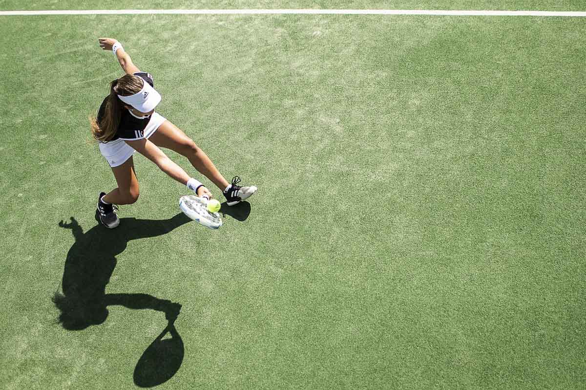 Cómo mejorar tu juego en tenis