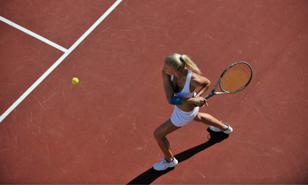 que pista de tenis elegir